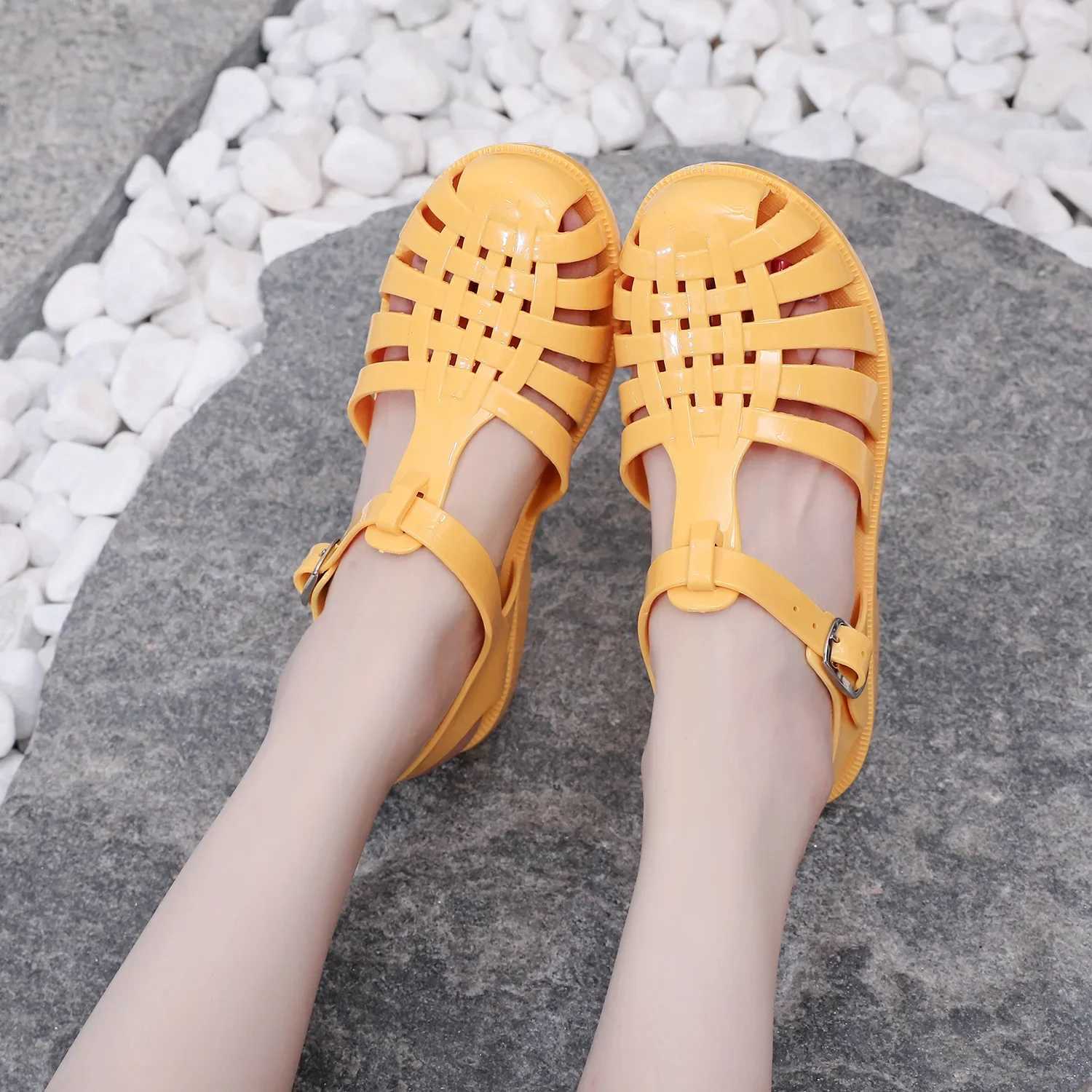 High Quality EVA Sandals Women Summer Shoes Ladies Casual Flat Bottom Hollow Candy Color Jelly Sandal Beach Shoes Womens Sandals T241227