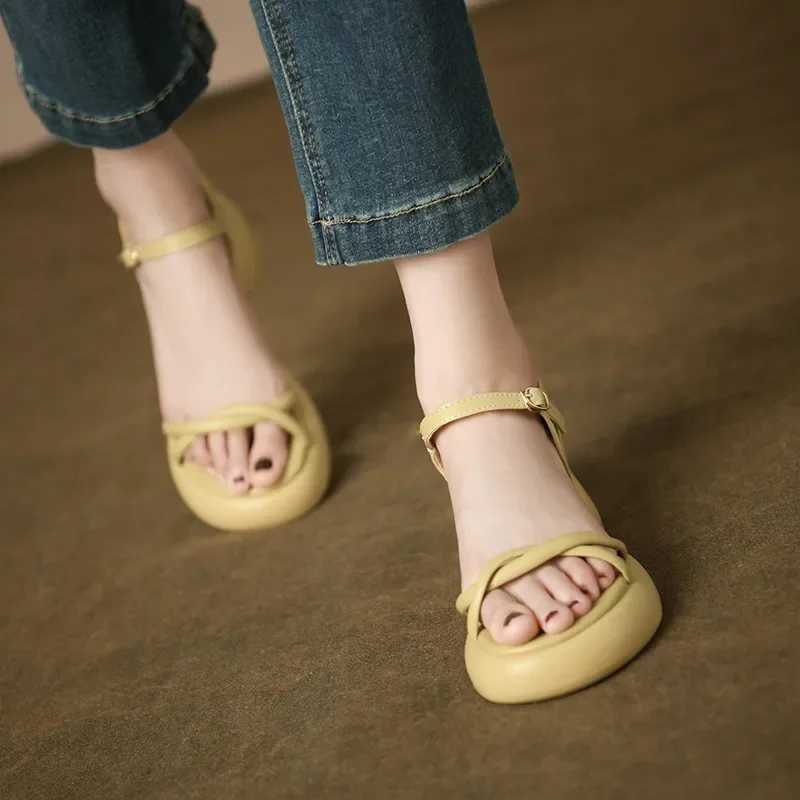 High Quality Rome Sandals High heels Womens summer New Thick bottom Sponge cake Matching skirts Beach shoes T241227