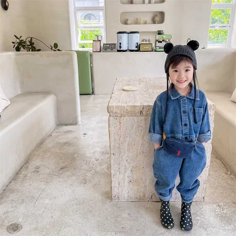 Childrens autumn denim jacket 2023 new fashion childrens long sleeved jacket girls jeans jumpsuit baby clothing boys one-piece pants W241227