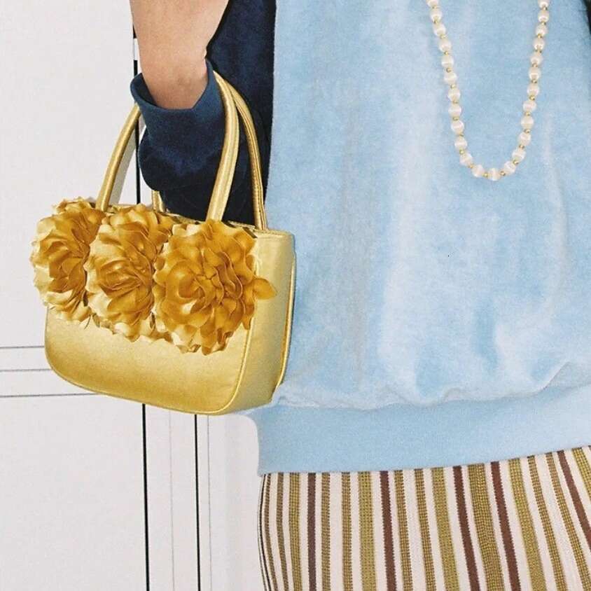 MONA Rose Square Decoration Mobile Phone Crossbody Small Bag For Women 2025 New Summer Flower Handbag Trend