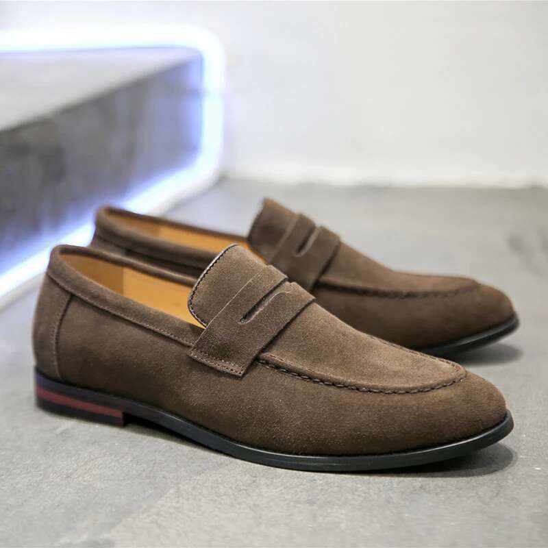New Flats Men Large Size Solid Suede Casual Shoes Soft Fashion Loafers Slip-on Male Lightweight Driving Flat Heel Footwear