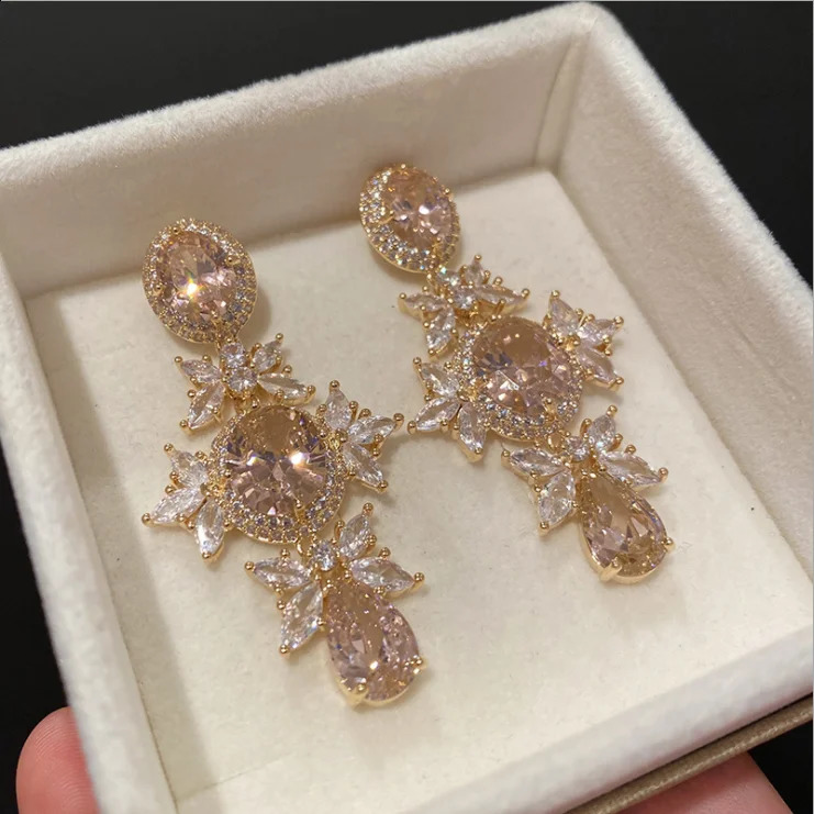 Large pink zircon crystal flower elegant temperament earrings female exquisite pink zircon earrings 241227
