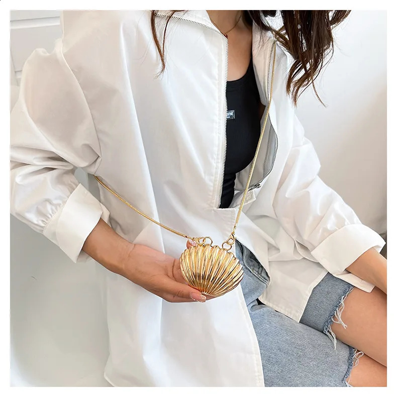 2024 Summer Lipstick Bags for Women Fashion Pearl Mini Purse Crossbody Bag High Quality Gold Shell Bag er Shoulder Bag 250103ww