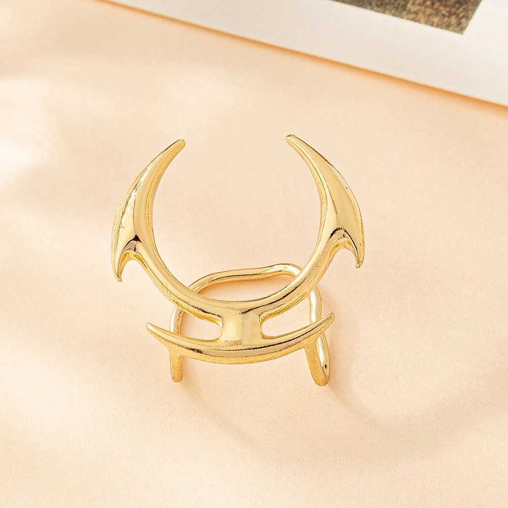 Y2K Neutral Cyberpunk Gothic Personty Simple Fashion No Punch Lip Clip Mens And Womens Personty Jewelry Accories W241227