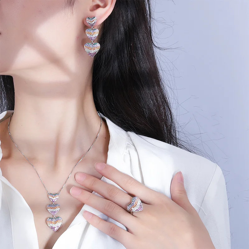 Autumn and Winter High-end Jewelry Inlaid Color Diamond Gemstone Micro-inlaid Heart-shaped Set Jewelry 241226