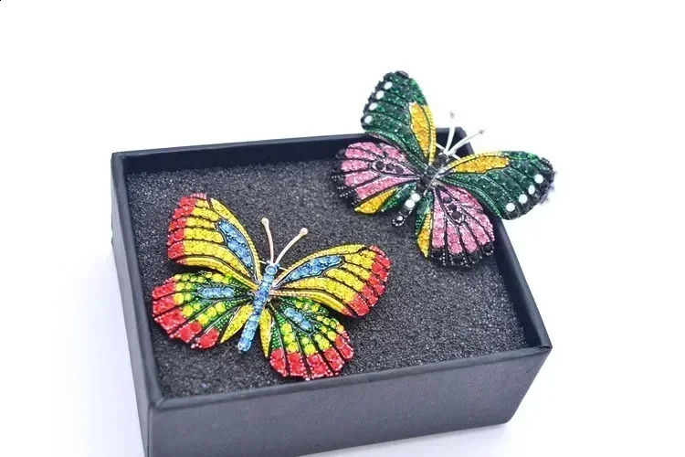 color butterfly brooch pin Crystal from Austrian Personalized animal brooches collar with accessories 241227