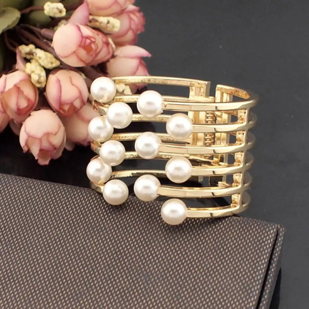 Big Pearl Bracelets Cuff Bangles For Women Statement Alloy Bracelet Charm Accessories Jewelry Gift 241227