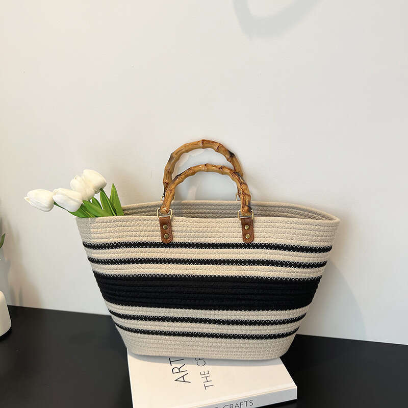 Commuting For Women, Large Capacity Bamboo Hand-Held Vegetable Basket, Woven Straw Bag, Fashionable And Versatile Beach Vacation Bag