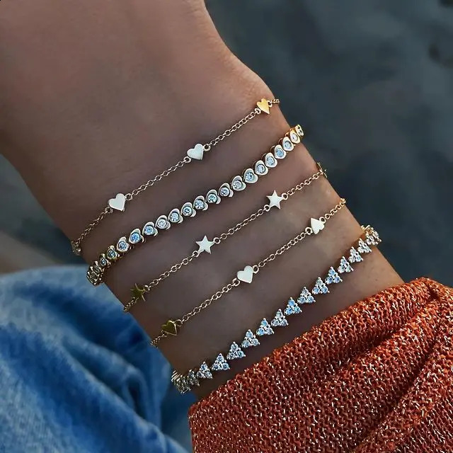 Wholesale Fashion Lady Jewelry Gold Color Heart Shaped Tennis Chain Bracelet For Women 241227