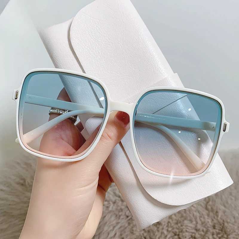 Square Sunglasses Woman Retro Vintage Gradient Sun Glasses Female Clear Lens Black White Oculos De Sol Glasses Women XJ241228