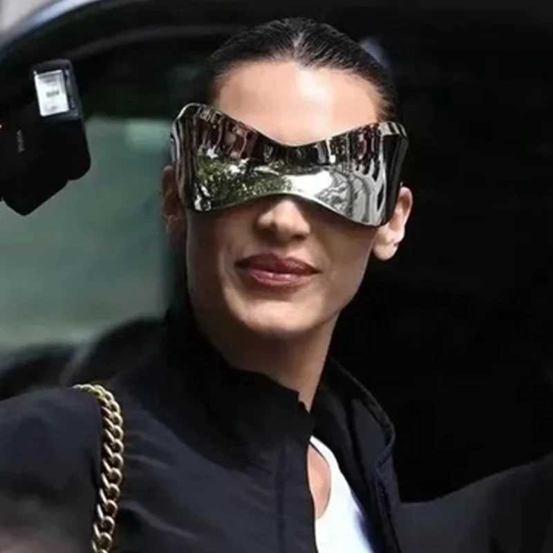 Ultra fine Futuristic Shield Womens Sunglasses Fashion Silver facial mask Visor Sunglasses Womens Punk Y2K Glasses W241228