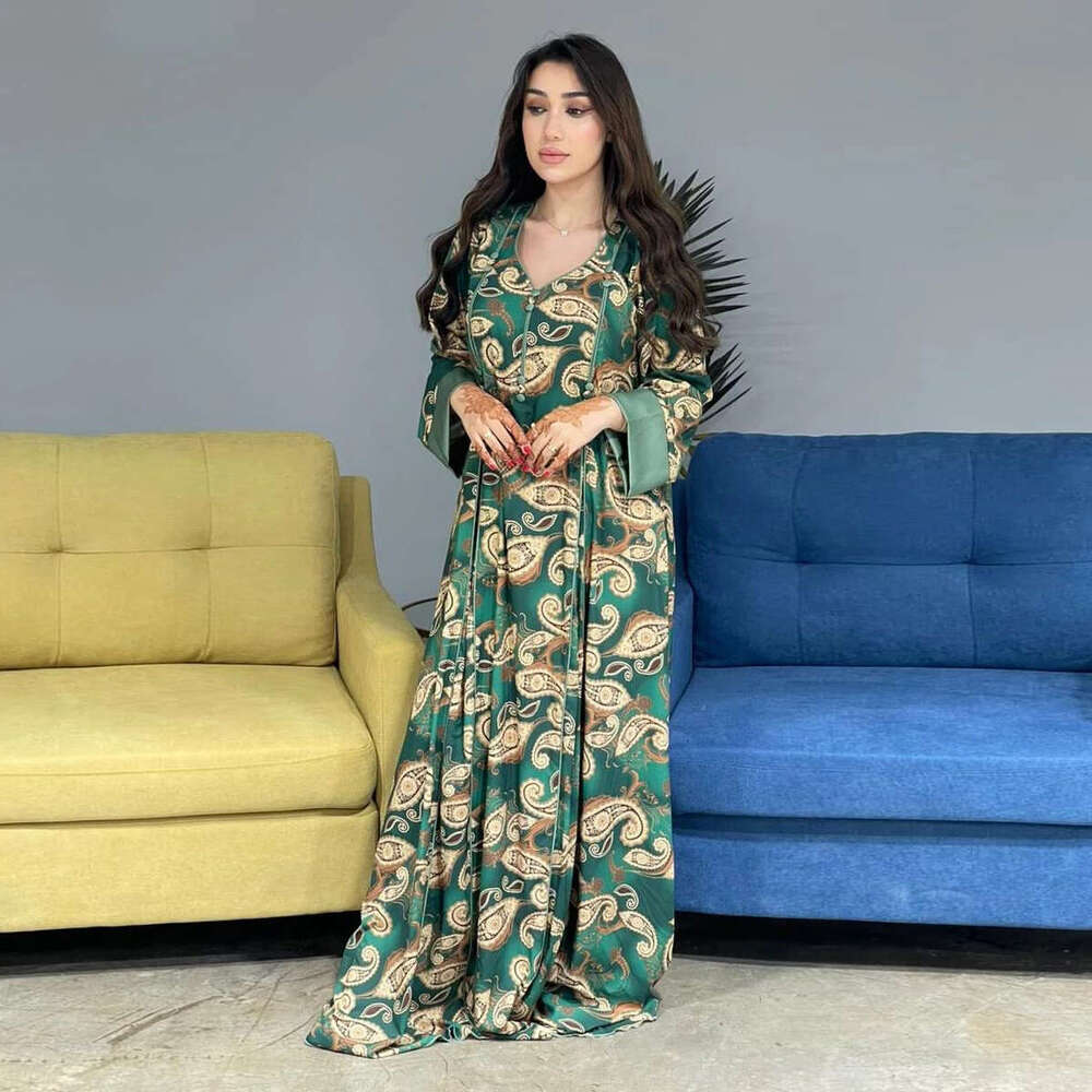 Muslim Arab Dubai Women's Fashion Printed Robe Middle Eastern Dress