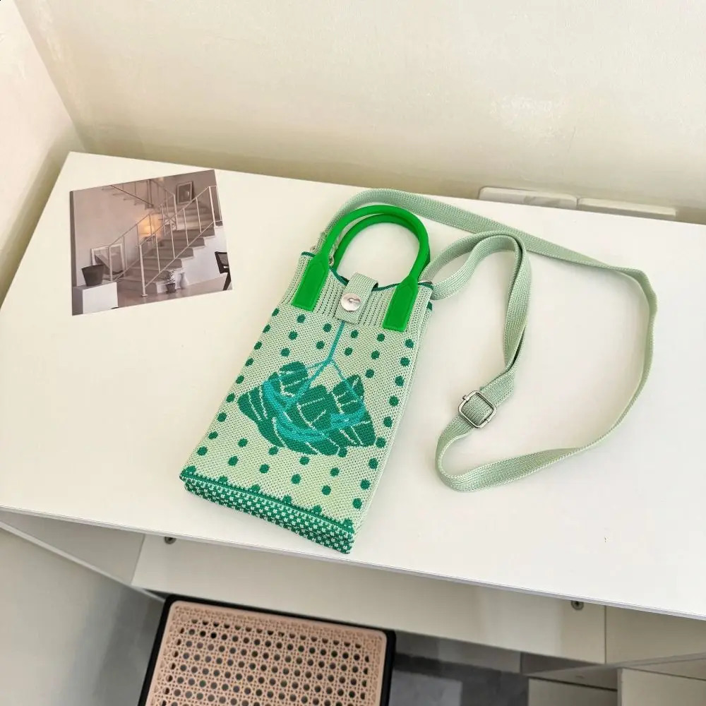 Mini Shoulder Bag Cute Cartoon Mobile Phone Student Messenger Knitted Handbag Key Holder Lipsticks Pouch 241225