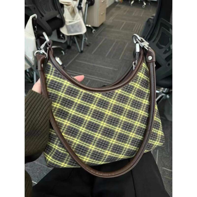Retro Green Plaid Armpit New Versatile, Large Capacity Portable Bucket Bag, Single Shoulder Crossbody Bag