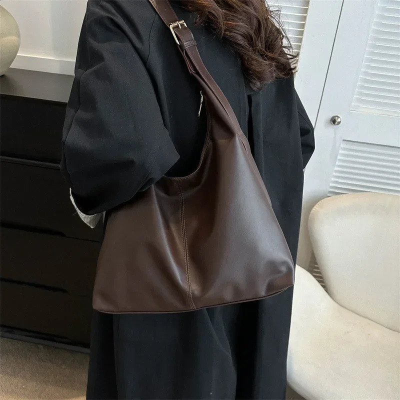 Fashion Korean Version Large Capacity Single Cross-body Bag Womens Handbag Simple Casual Commuting PU Leather Shoulder Tote Bag 241228