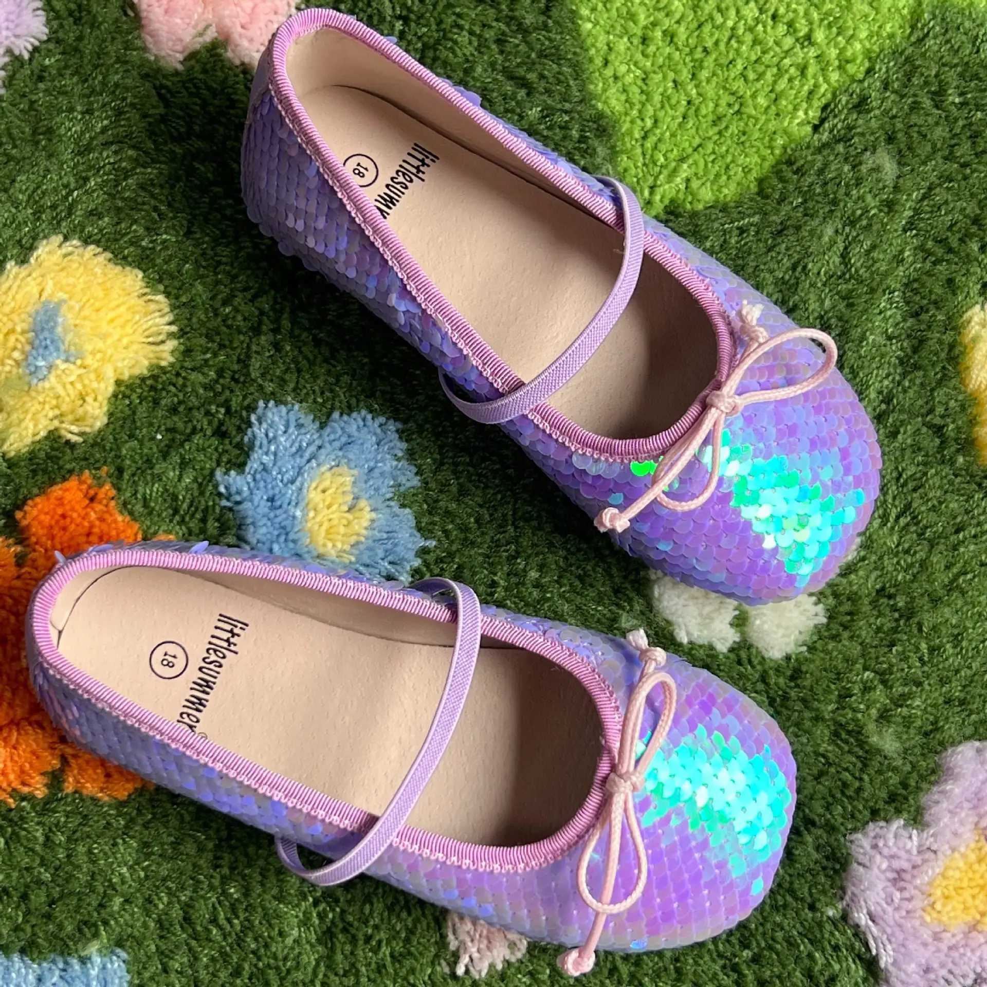 Two Tone Sequins Girls Ballet Dance Shoes Sweet Mermaid Scales Bow Childrens Flat Shoes Evening For Kids Shoes W241228