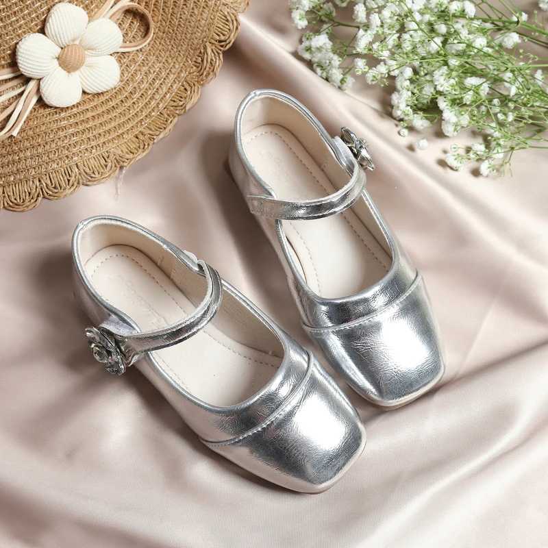 Fashion Flats Shoes Girl Trend Luxury Designer Square Toe Ballet silvery Shoes Mary Jane Casual Buckle Strap Children Shoes W241228
