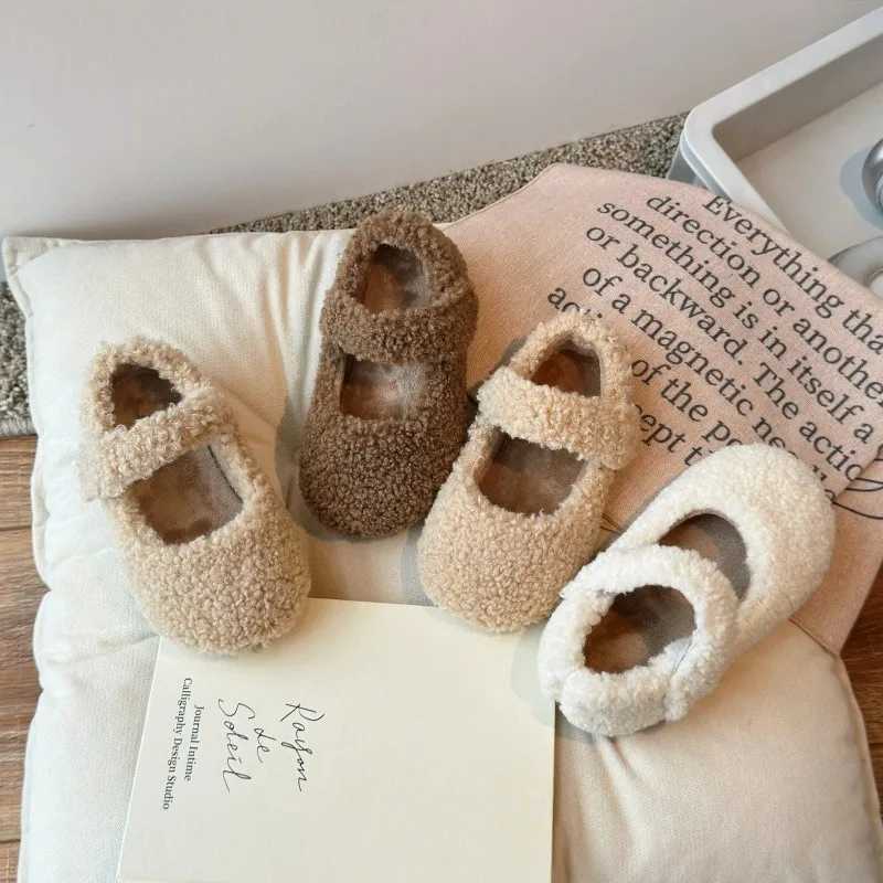 Winter childrens flat shoes with fur cover warm childrens casual shoes plush casual three color 21-30 comfortable boys and girls shoes W241228