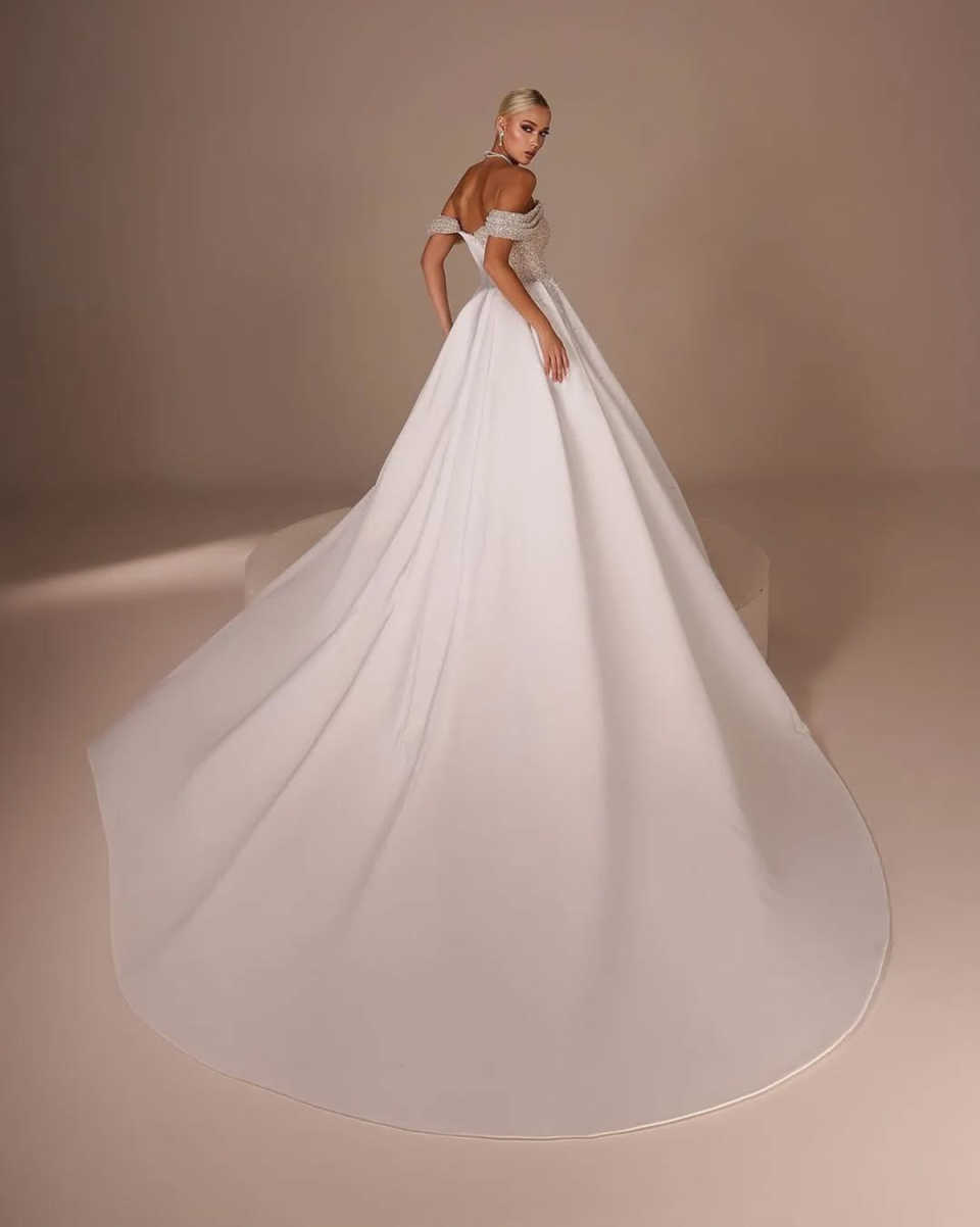 Gorgeous Mermaid Wedding Dress Pearls Sequins Beaded Off Shoulder Bride Gowns Sleeveless Sweep Train Bridal Dresses Customized