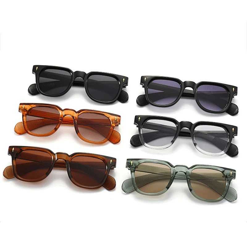 Luxury Square Men Sunglasses Fashion Gradient Driving Shades Eyewear Vintage Green Trendy Rivets Sun Glasses UV400XJ241228