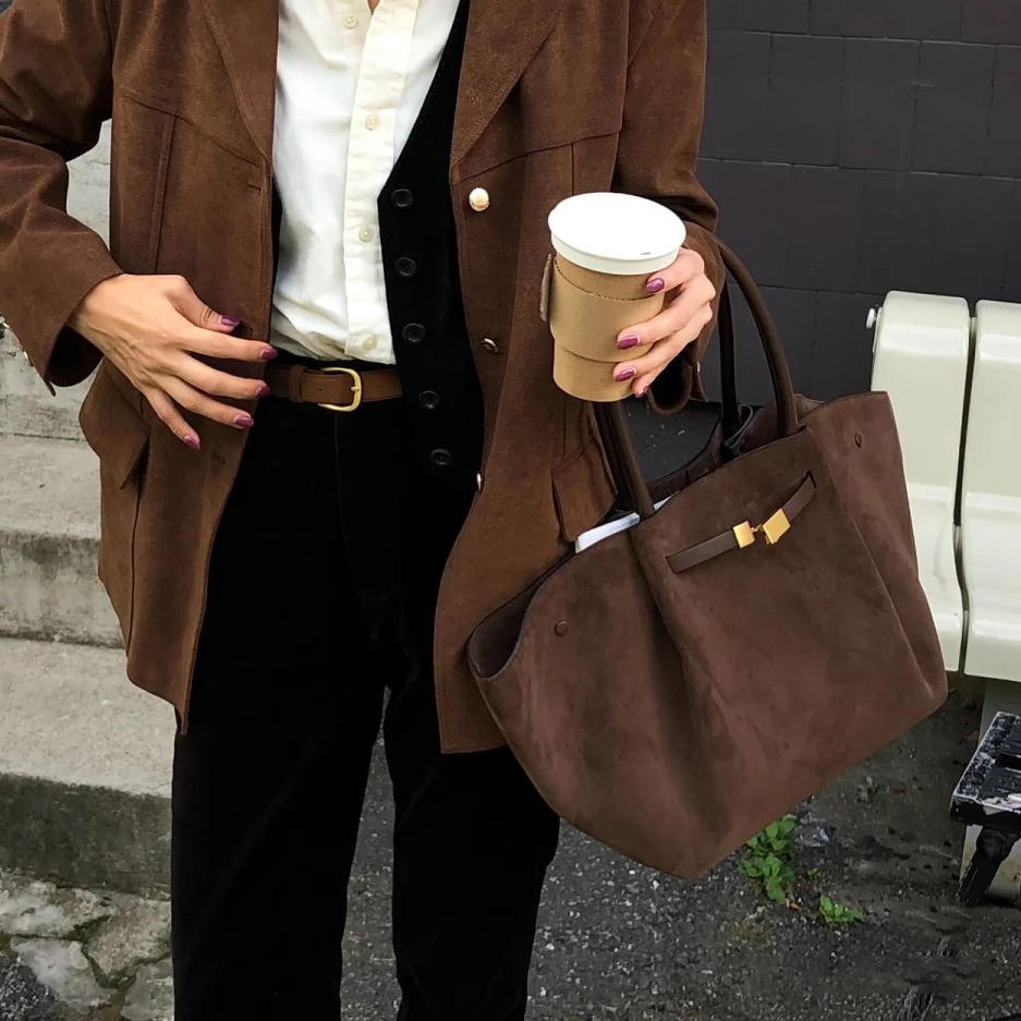 Faux Suede Dumpg European And American Fashion Wing Bag 2025 New Style Large Capacity Retro Ladies Handbag Free Initials