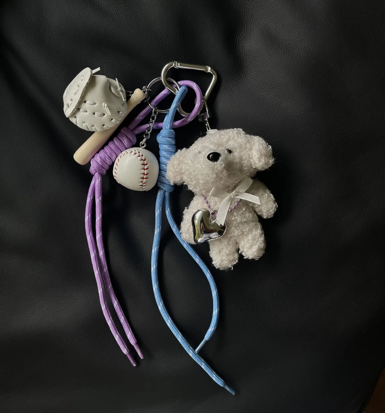 Original ed Key Chain with baseball Plush dog Decor Sporty Style Bag Pendant Casual Cool Trendy Fashion Accessories 241227