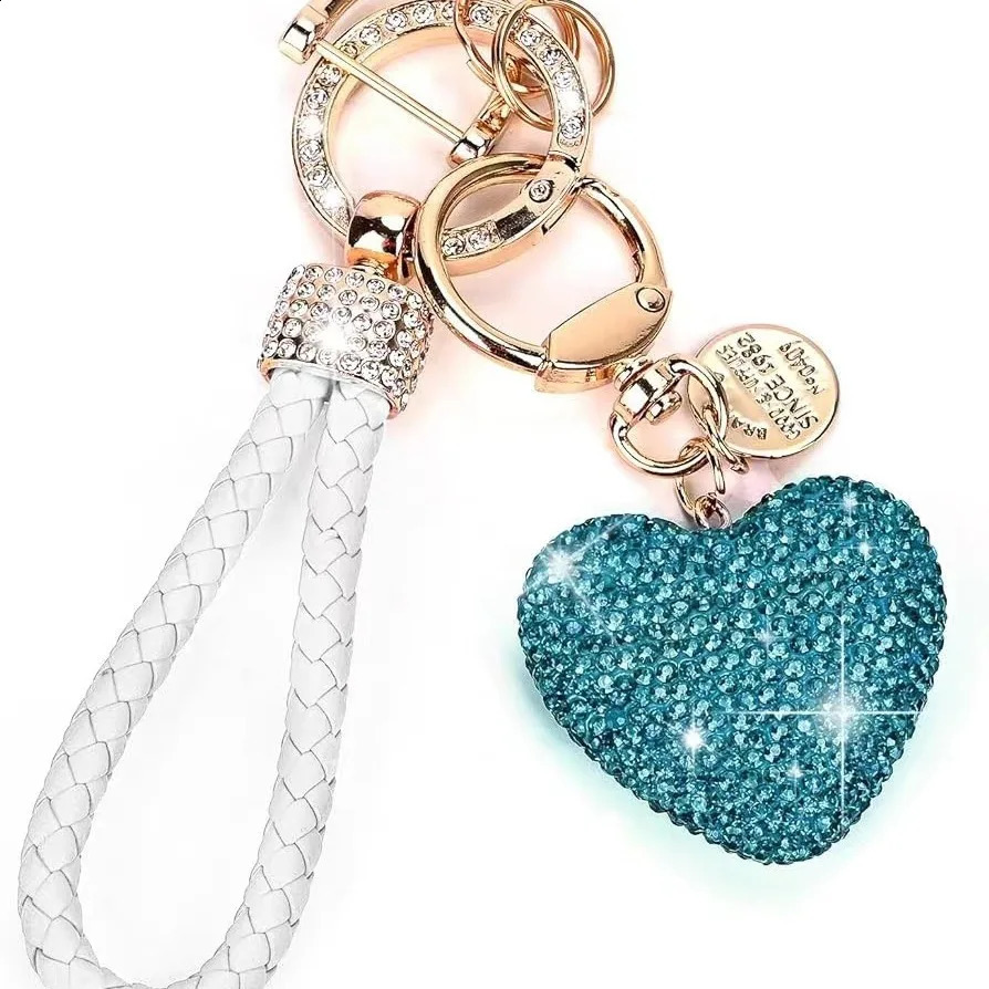 Full diamond love key Chain studded leather rope Heart-shaped Car key chain Female exquisite pendant Car accessories interior 241227