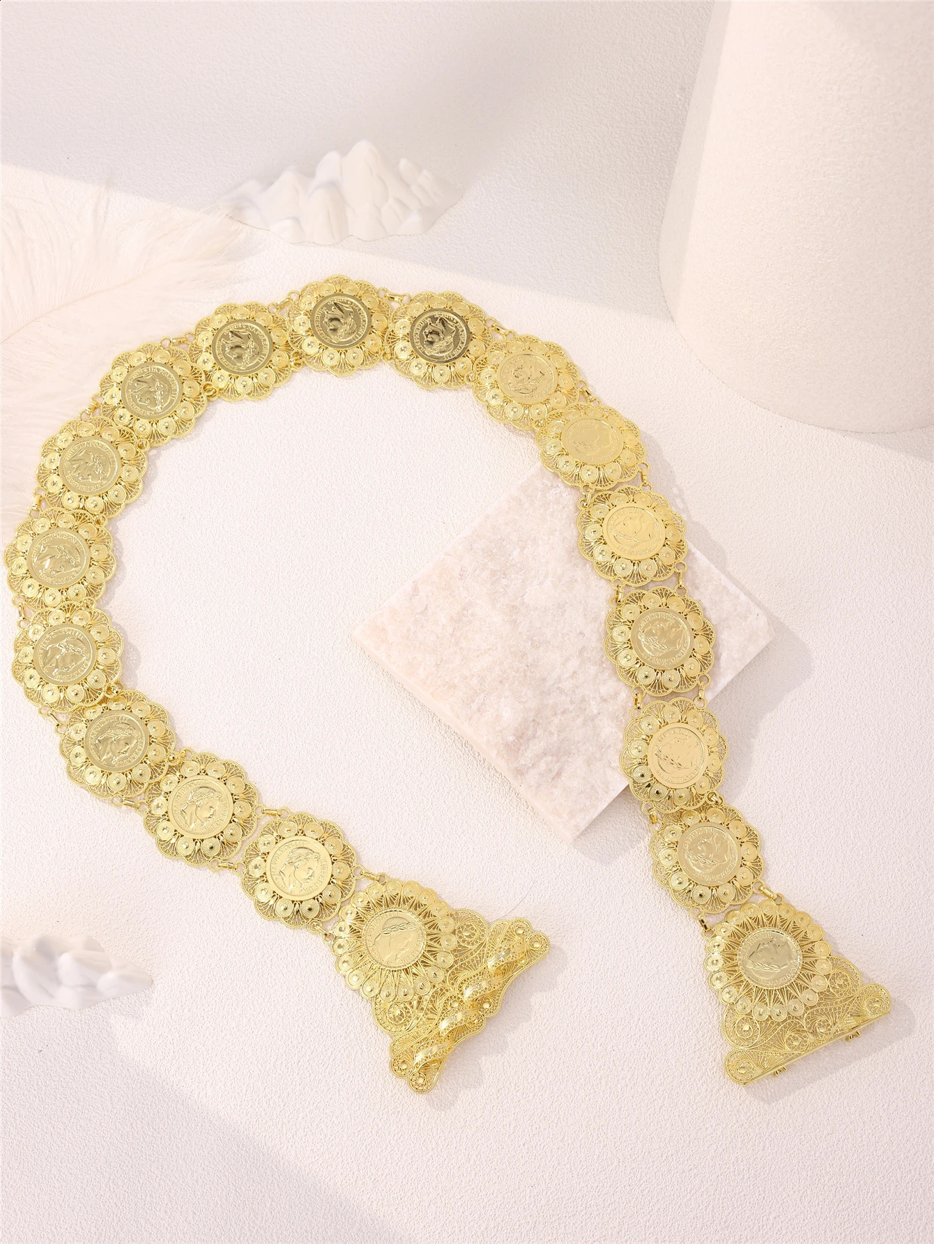 Algeria Bride Alloy Belt Coin Shaped Waist Chain Jewelry Middle Eastern Womens Traditional Festive Dress Accessoies 241227