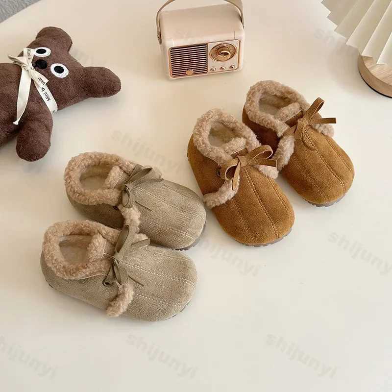 Childrens Plush Womens Shoes Winter New Style Bow Soft Sole Anti slip Cotton Flat Bottom Comfortable and Warm Casual Shoes W241228