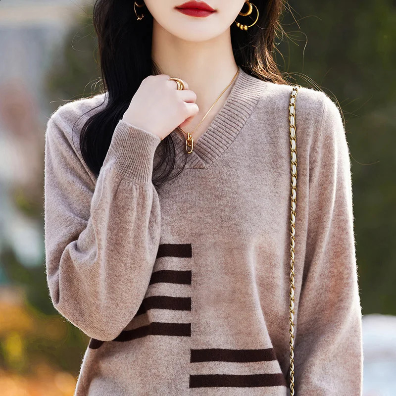 Horizontal strip FallWinter 100 Merino wool cashmere pullover Womens Vneck warm bottom knit shirt top 241223
