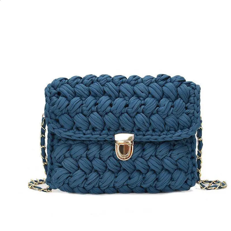 Handmade Woven Womens Crossbody Bags Thread Hook Knitted Shoulder Bag Colorful Strip Chains for Women Small Purses 241225