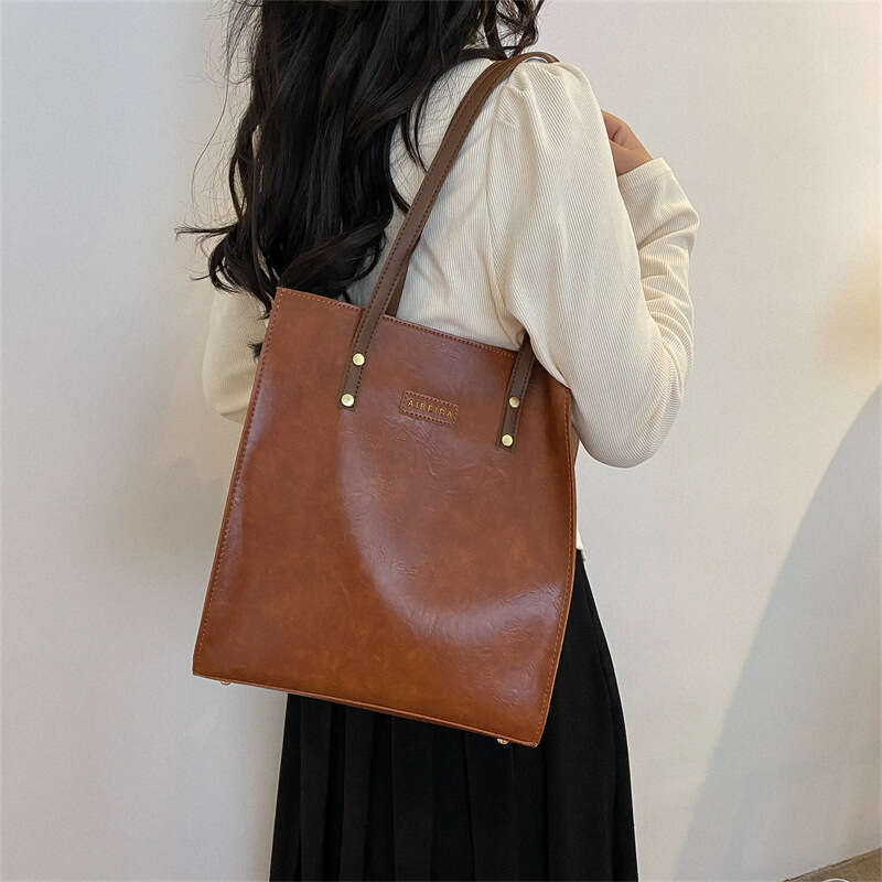 Vintage Large Capacity Commuting New Women's College Student Stylish Versatile Shoulder Bag, Hand-Held Tote Bag