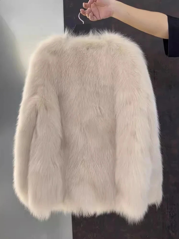 LRGQ Fashion Faux Fur Jacket For Women Vneck Loose Long Sleeves Plush Thick Coat Winter 2024 19ZZ1670 241223