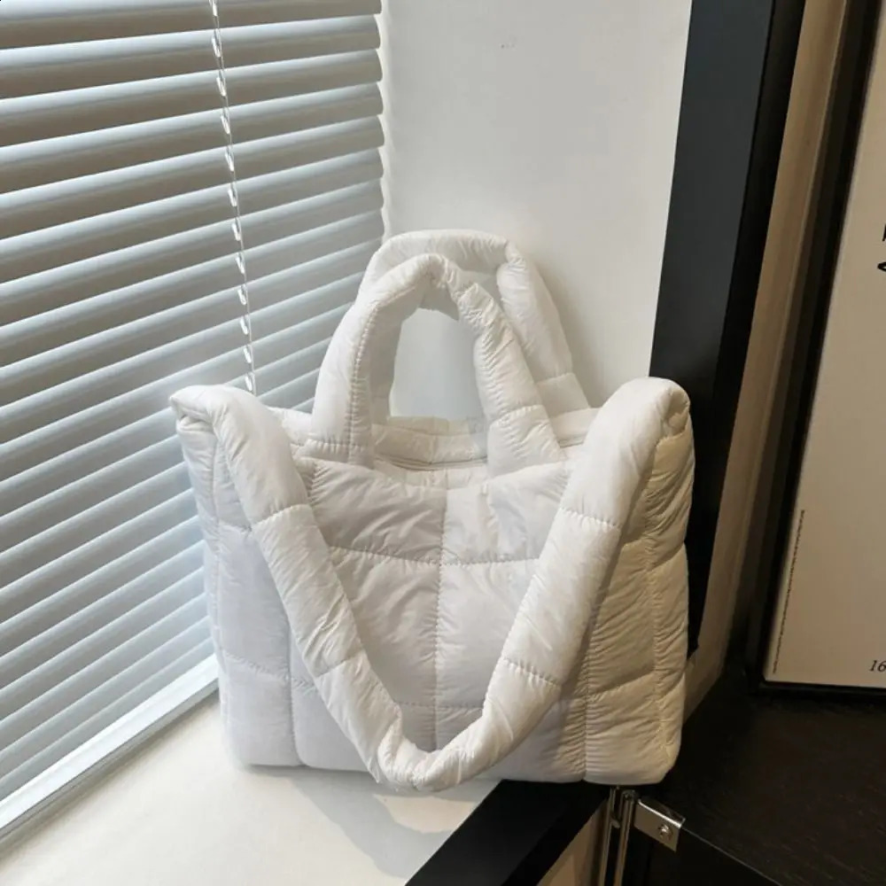 Casual Nylon Space Cotton Handbag Solid Color Padded Cloud Tote Bag Commute Square Puffy Shoulder Bag Ladies 241227