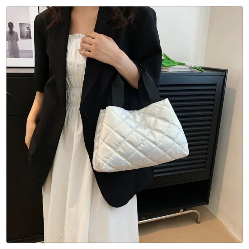 European Style Glossy Cotton Clothing Bag Fashion Embroidery Thread Rhombus Space Cotton Bubble Womens Bag Shoulder Handbag 241227