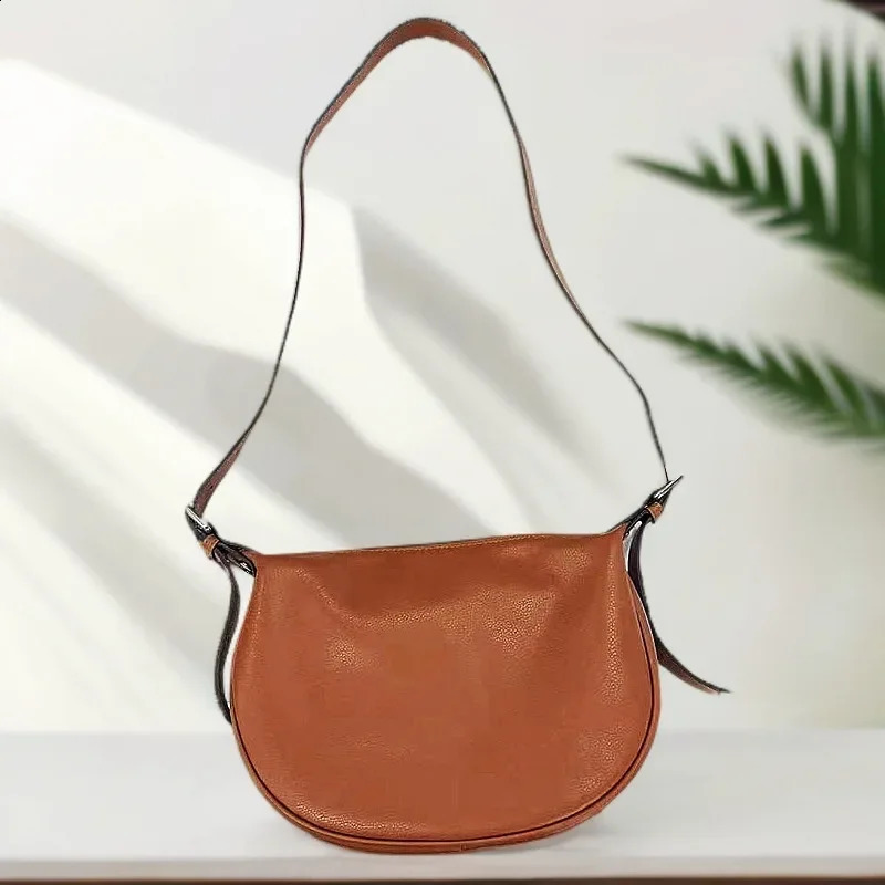 Womens Shoulder Saddle Bag Commuting Genuine Leather Handbag Solid Color Soft Cowhide Ladies Crossbody Lightweight Casual 241227