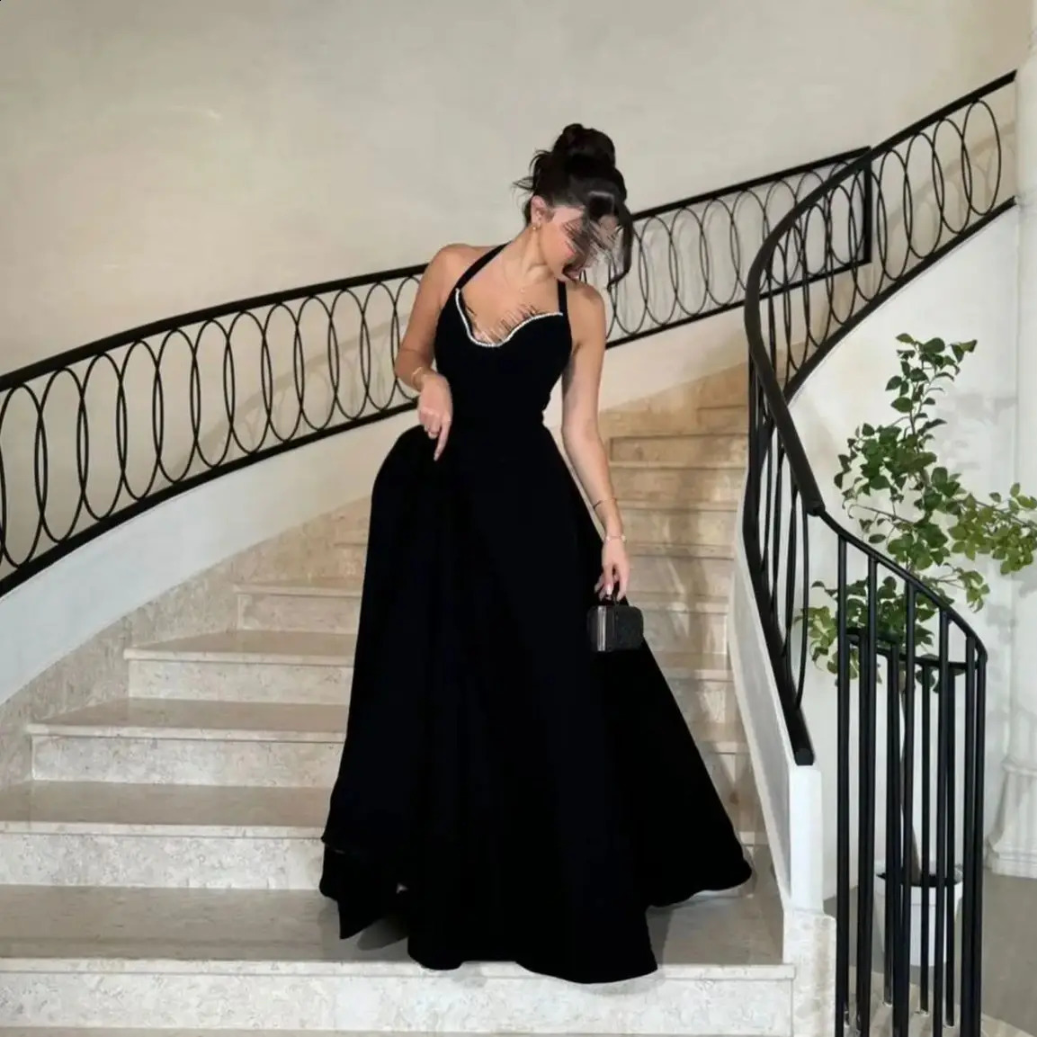 Adeli Sexy Backless Black Beaded Prom Gown Women Halter Neck Party Evening Dress Floor Length customized Formal Occasion Dresses 241223