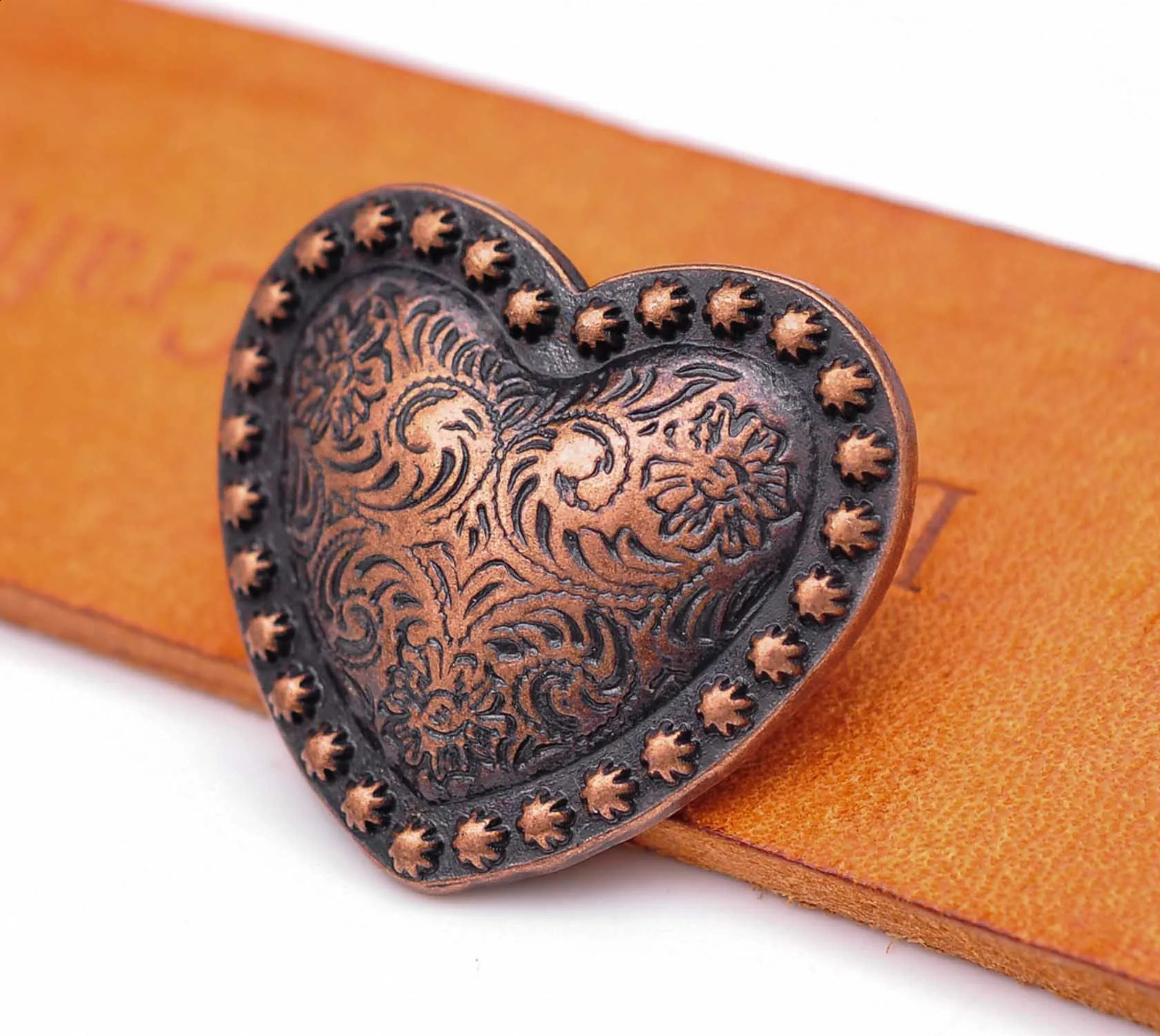 10Pcs Western Headstall Horse Tack Love Heart Antique Copper Floral Berry Saddle Leathercraft Conchos 1-1/8 Inches Screwback 241227
