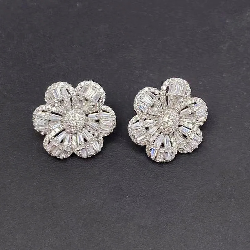 Vanifin Necklace with Earrings Exquisite Plum Blossom Micro Inlay Zirconia For Woman Banquet Jewelry Gift 241226