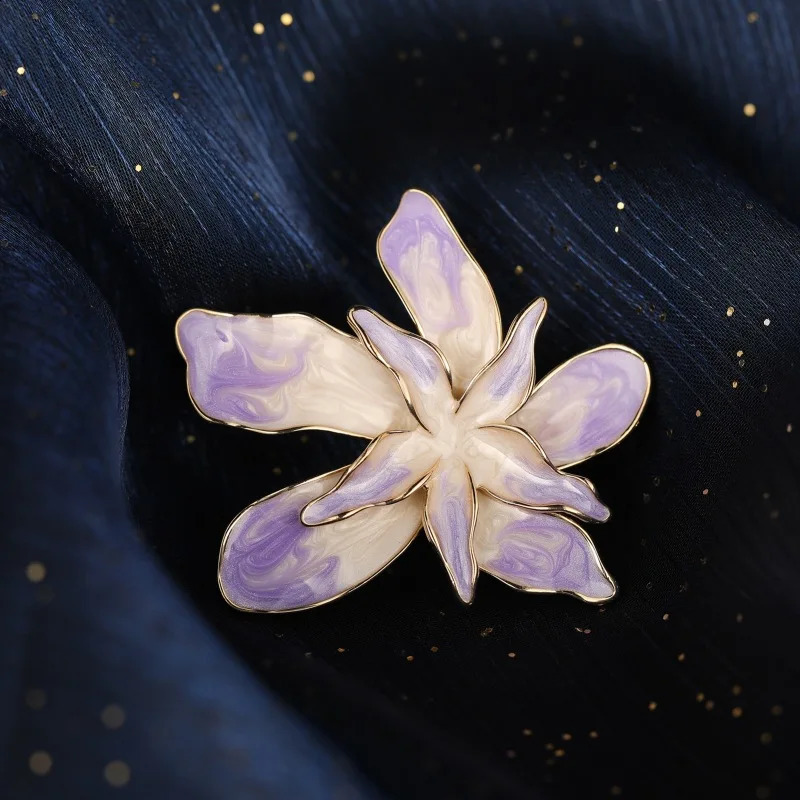 Elegant Purple Enamel Flower Brooch Pin Style for Women Vintage Accessories Decoration Clothing 241227
