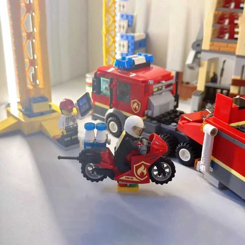 Free shipping 943pcs models city series 60216 Downtown Fire Brigade Building Blocks Bricks birthday gift christmas Toys Decorative ornaments