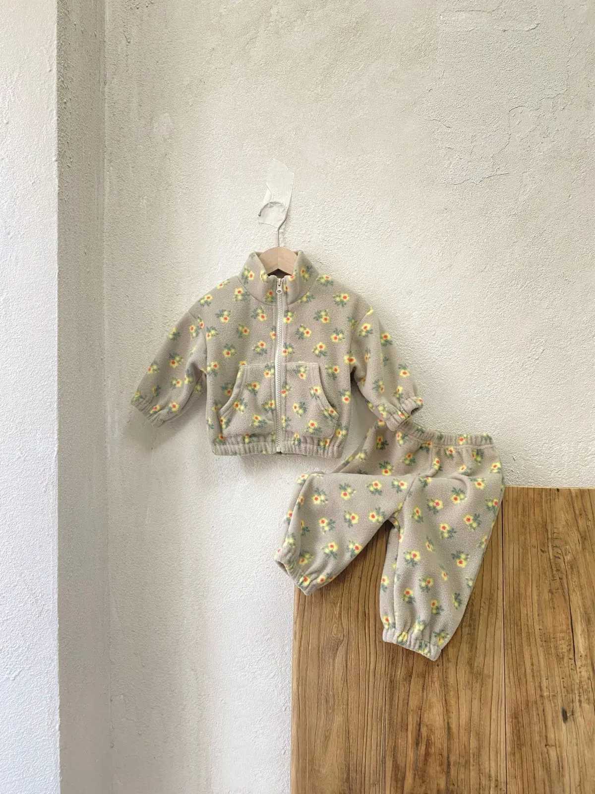 MiniAinis Autumn Baby Zipper Jacket+Thick Pants 2-piece Set Womens Double sided Velvet Thick Clothes Set X241228