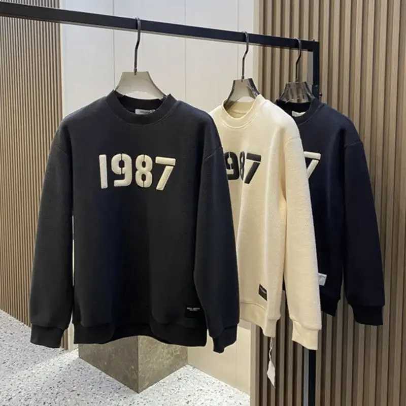 Mens Clothing Black Hoodieless Top Loose Pullover Sweatshirts For Man Fleeced Tee Harajuku Fashion New Sale Aesthetic Fashion F X241228