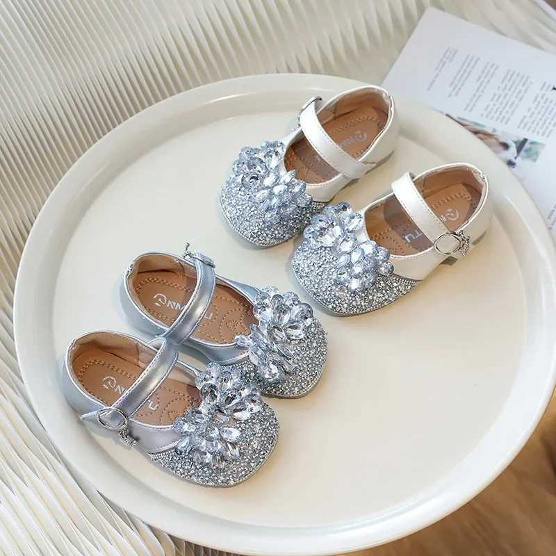 Girl Princess Leather Shoes Spring and Autumn Water Diamond Luxury Childrens Ballet Dance Shoes Fashion Leather Boots Childrens Apartment W241228