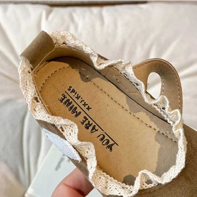 Spring and Autumn Childrens Flat Shoes Ruffles Shallow Preschoolers Girls Princess Shoes Soft Hook and Loop Anti slip Childrens Single Shoes W241228