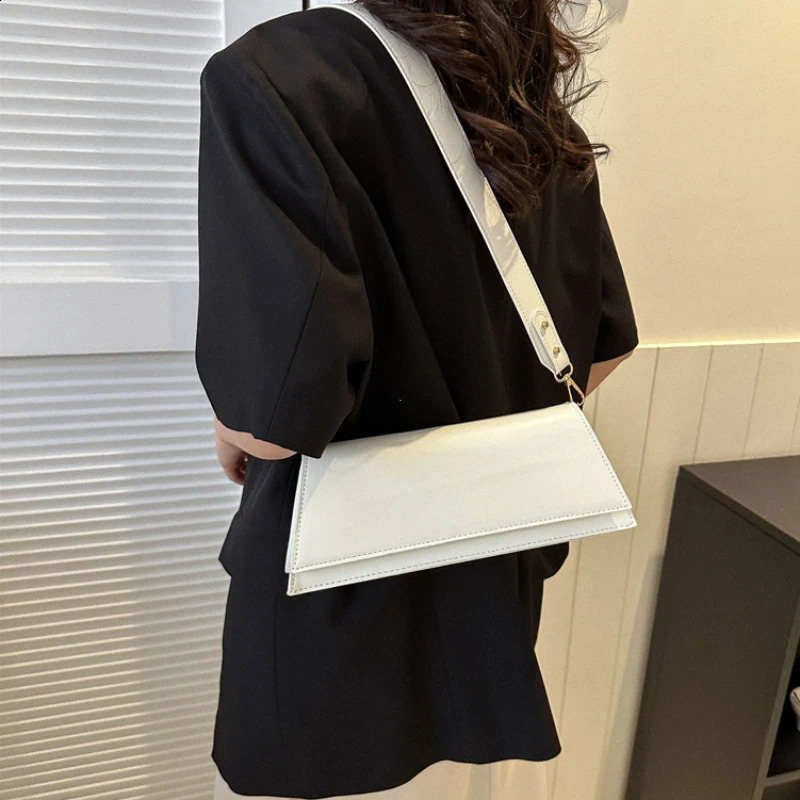 Arrival Fashion Womens Small Crossbody Bag PU Leather Messenger Summer Travel for Female Clutch Purses and Handbags 241227