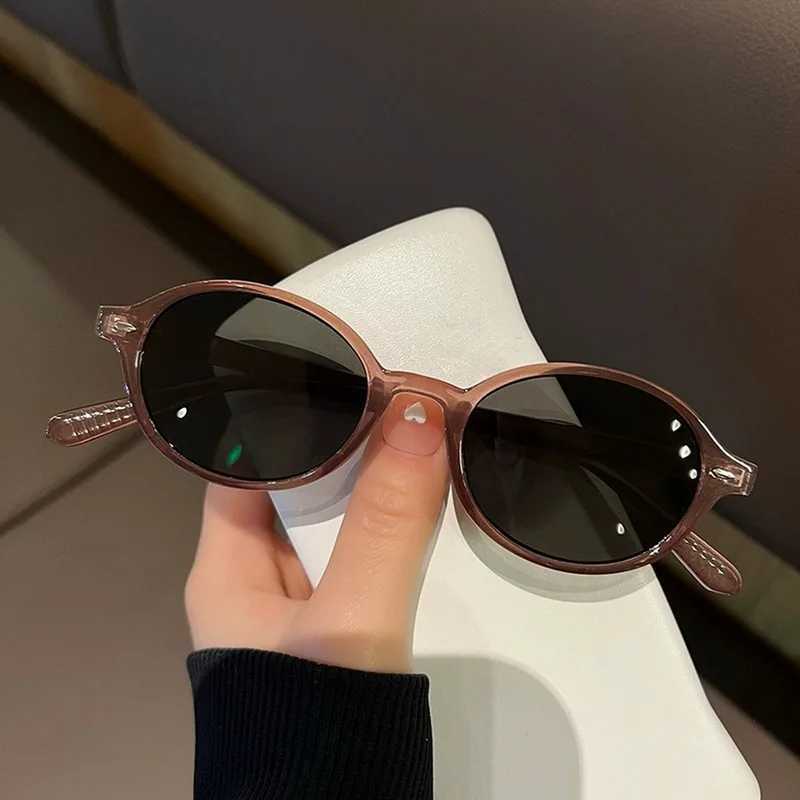 2024 Vintage Small Oval Frame Sunglasses UV400 Women Retro Summer Sun Shade Glasses Men Outdoor Travel GlassesXJ241228
