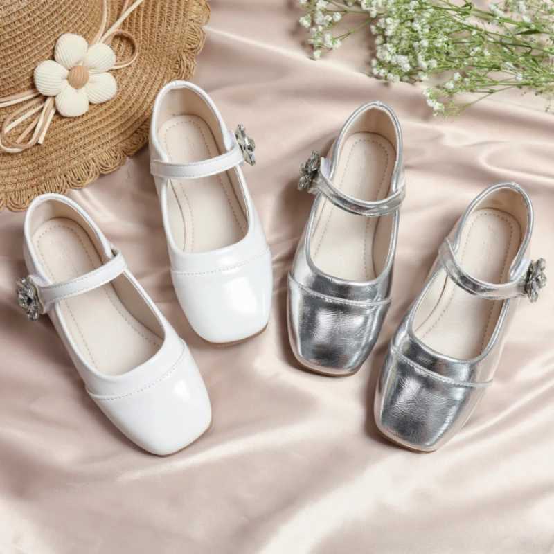 Fashion Flats Shoes Girl Trend Luxury Designer Square Toe Ballet silvery Shoes Mary Jane Casual Buckle Strap Children Shoes W241228