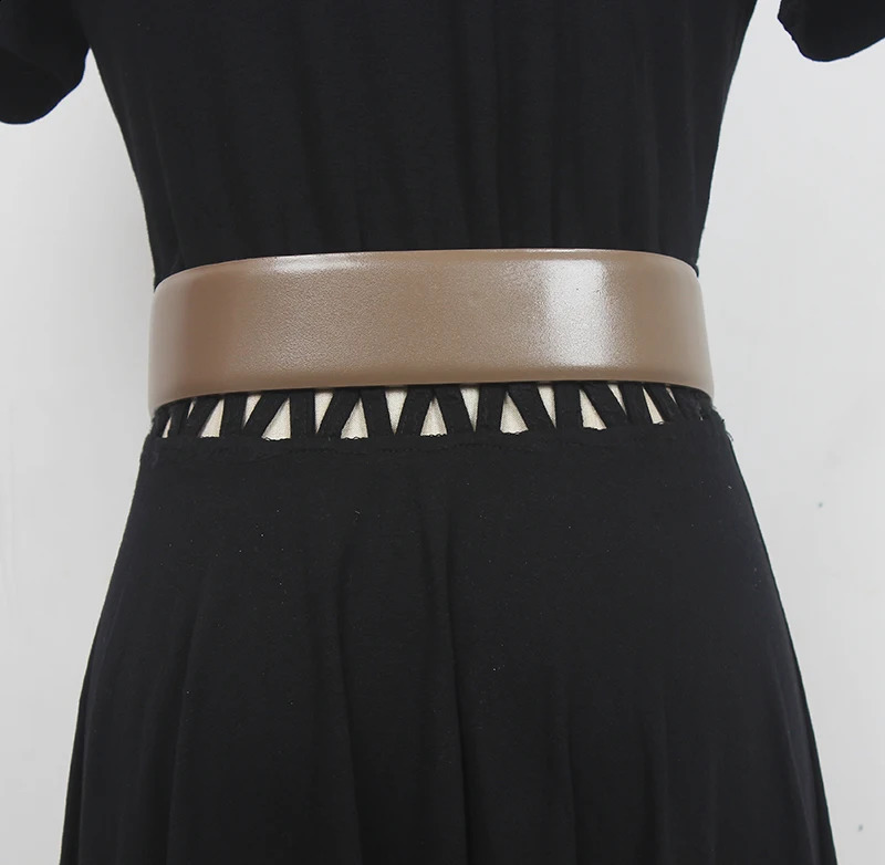 Womens Runway Diamonds Buckle Genuine Leather Cummerbunds Female Dress Corsets Waistband Belts Decoration Wide Belt R1756 241227