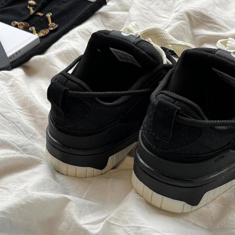 2024 Women Sports Designer Woman Vulcanized Shoes Sneakers Mesh Spring Autumn Lace Up Ladies ddmythur